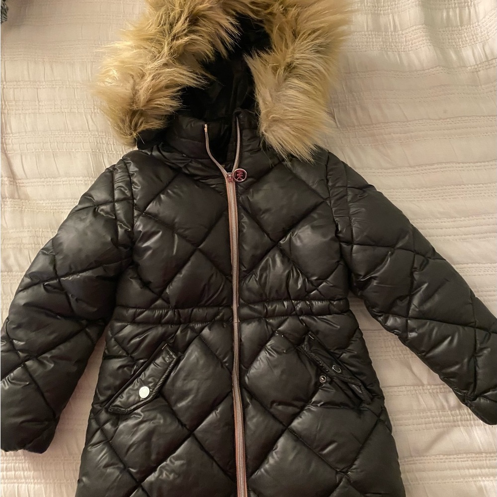 MICHAEL Michael Kors Black Quilted Puffer Coat with Faux Fur Hood Trim